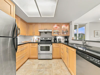 904-200 Newport Drive - 3