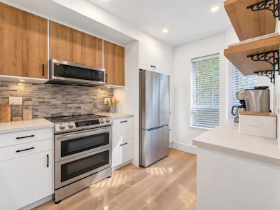 29-4311 Sophia Street - 4