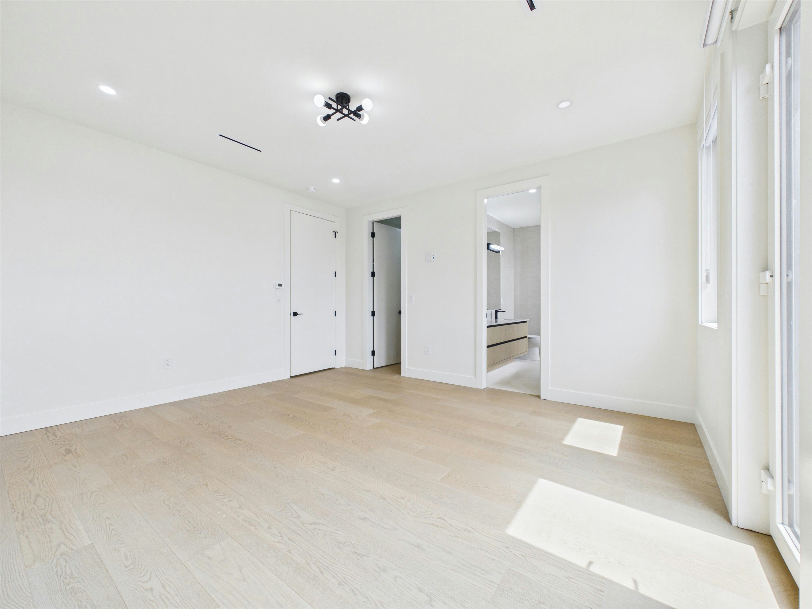 1-6512 Grant Street, Burnaby, BC, V5B 2K8 - 22
