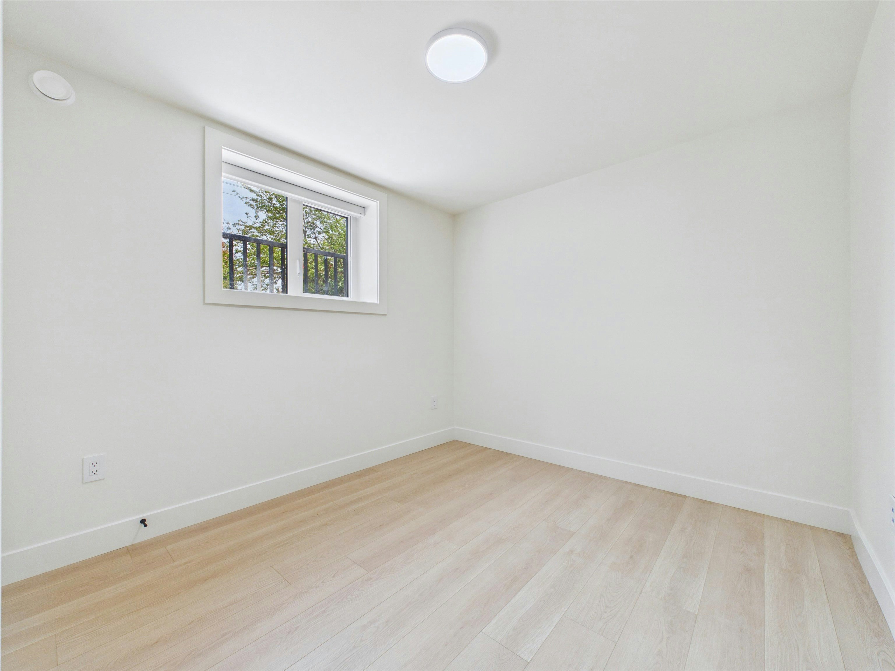 1-6512 Grant Street, Burnaby, BC, V5B 2K8 - 37