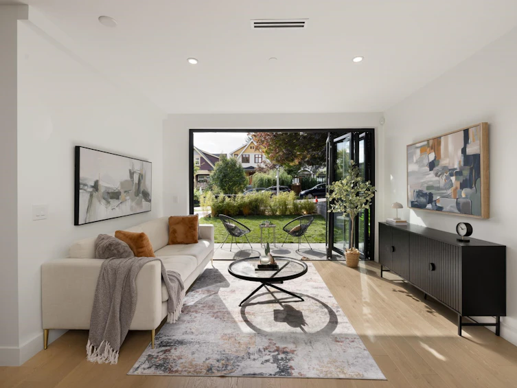 1-2145 Napier Street, Vancouver, BC, V5L 2P1 - 8