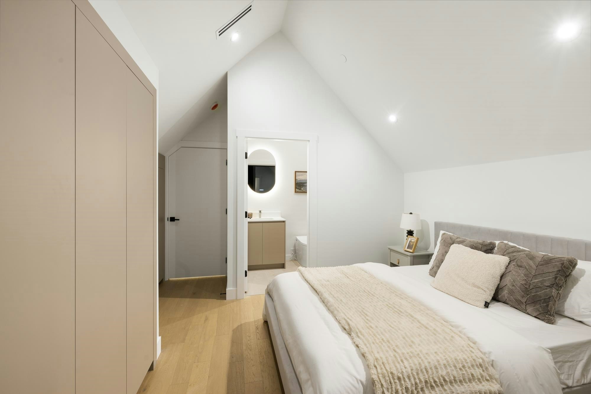 1-2145 Napier Street, Vancouver, BC, V5L 2P1 - 23