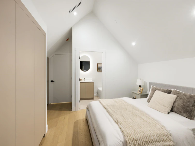 1-2145 Napier Street, Vancouver, BC, V5L 2P1 - 23