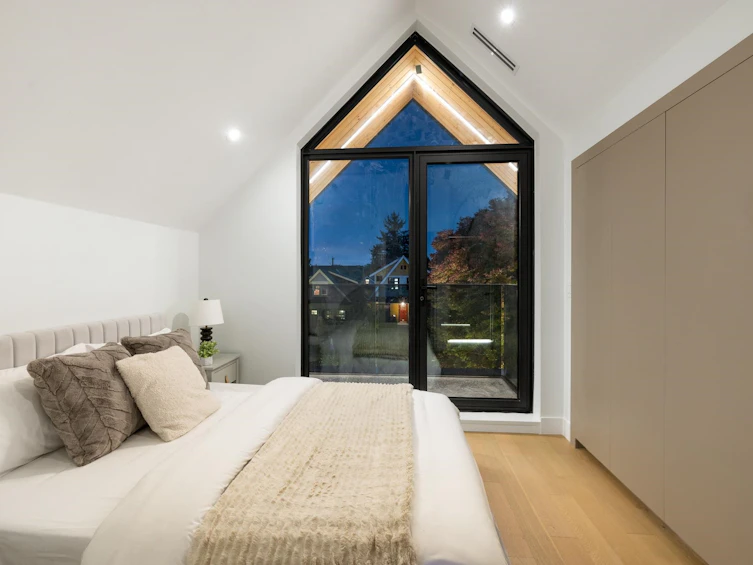1-2145 Napier Street, Vancouver, BC, V5L 2P1 - 22