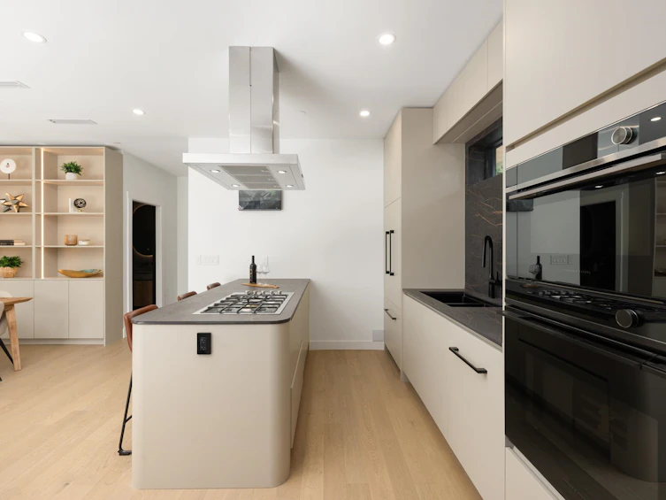 1-2145 Napier Street, Vancouver, BC, V5L 2P1 - 17