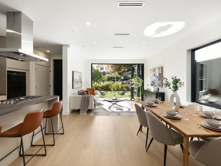 1-2145 Napier Street, Vancouver, BC, V5L 2P1 - 9