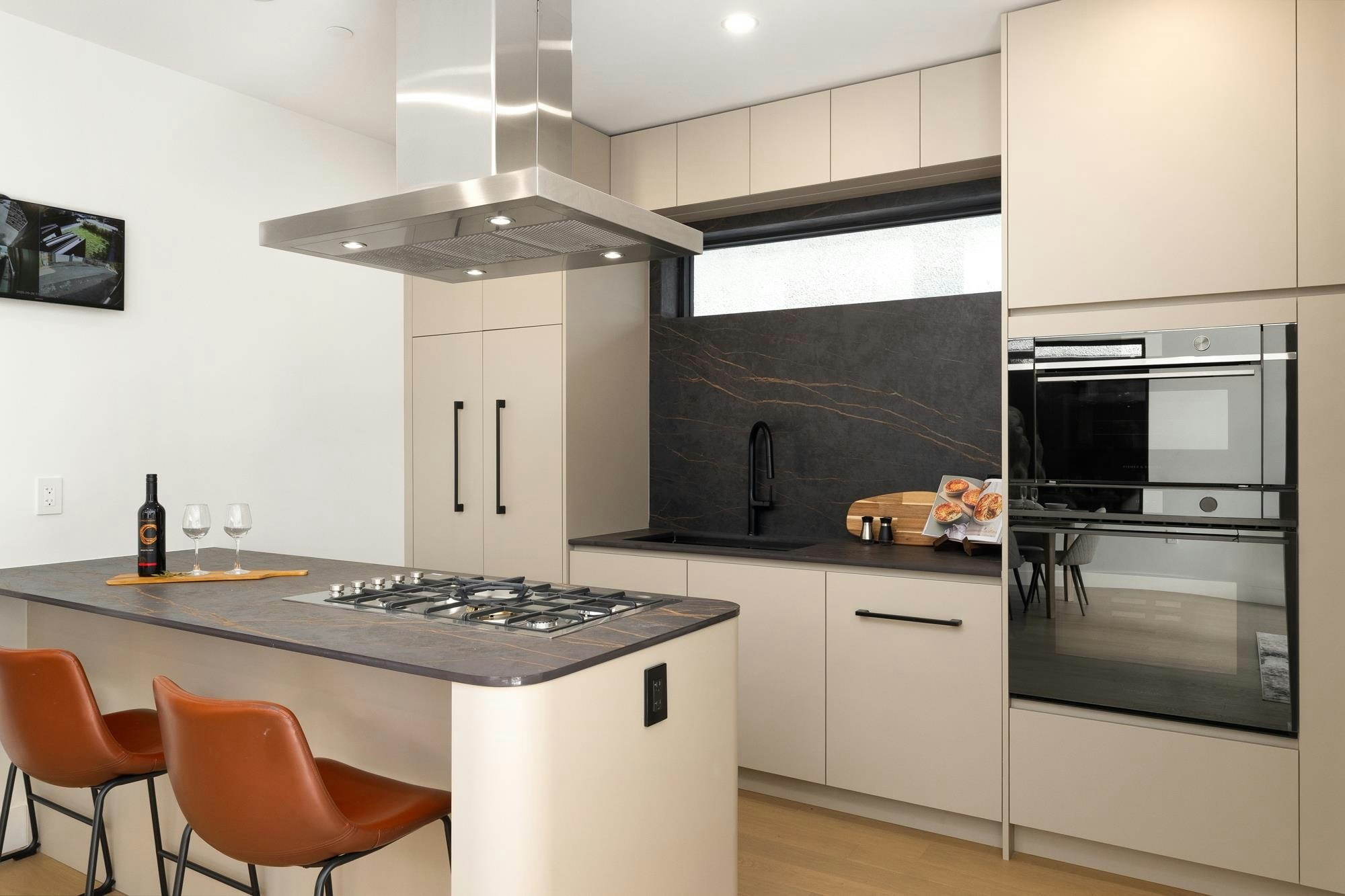 1-2145 Napier Street, Vancouver, BC, V5L 2P1 - 10