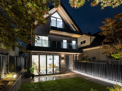 1-2145 Napier Street - 3
