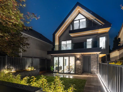 1-2145 Napier Street - 2