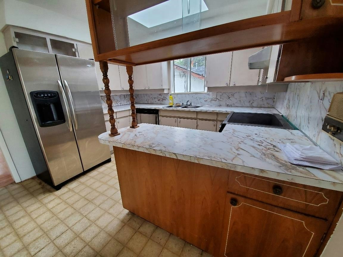 Upper-644 W 14th Street, North Vancouver, BC, V7M 1R2 - 8