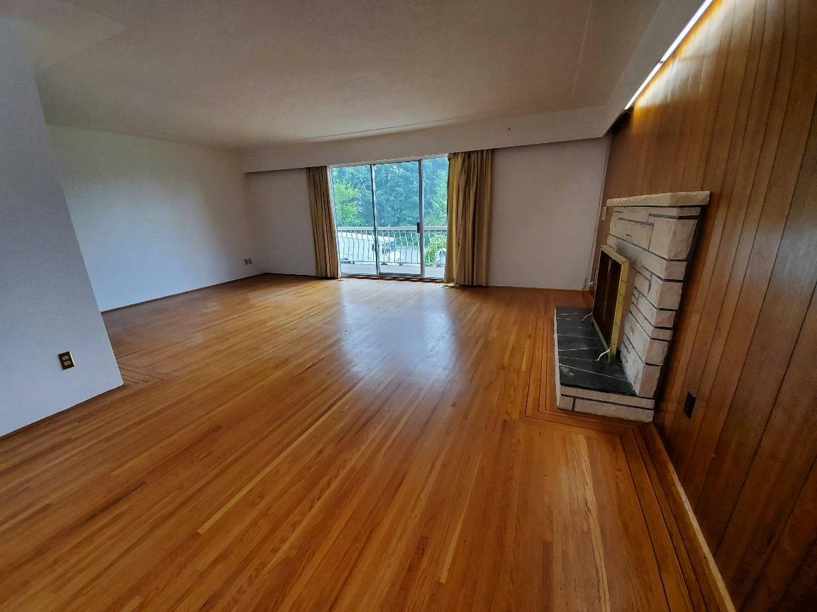 Upper-644 W 14th Street, North Vancouver, BC, V7M 1R2 - 2