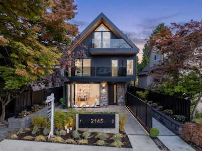 2-2145 Napier Street - 3