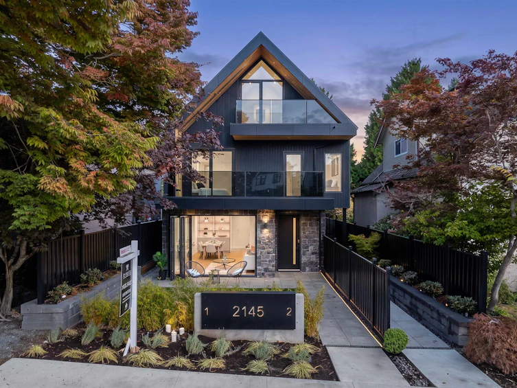 2-2145 Napier Street, Vancouver, BC, V5L 2P1 - 3