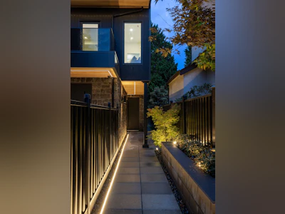 2-2145 Napier Street - 5