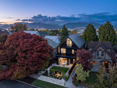 2-2145 Napier Street - 4