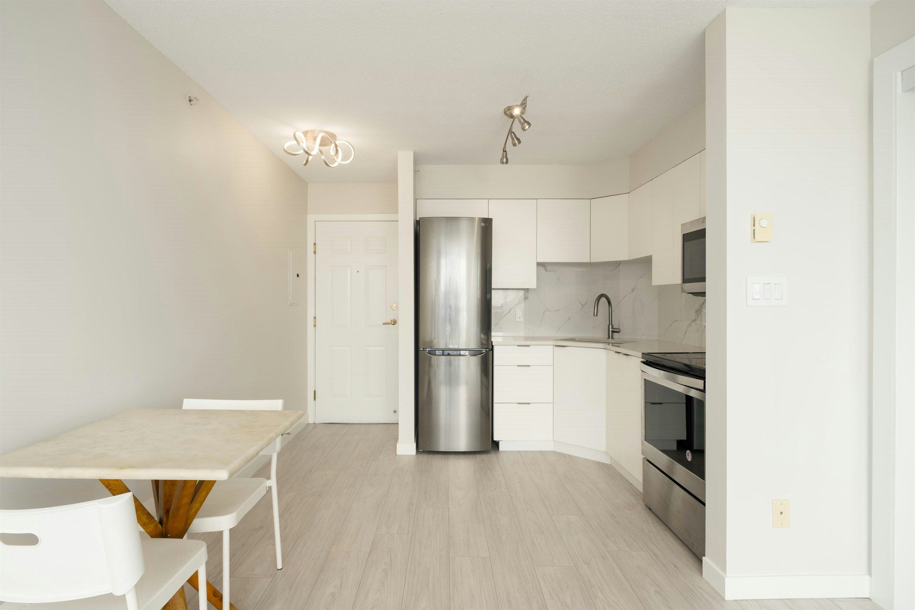 809-5189 Gaston Street, Vancouver, BC, V5R 6C7 - 6
