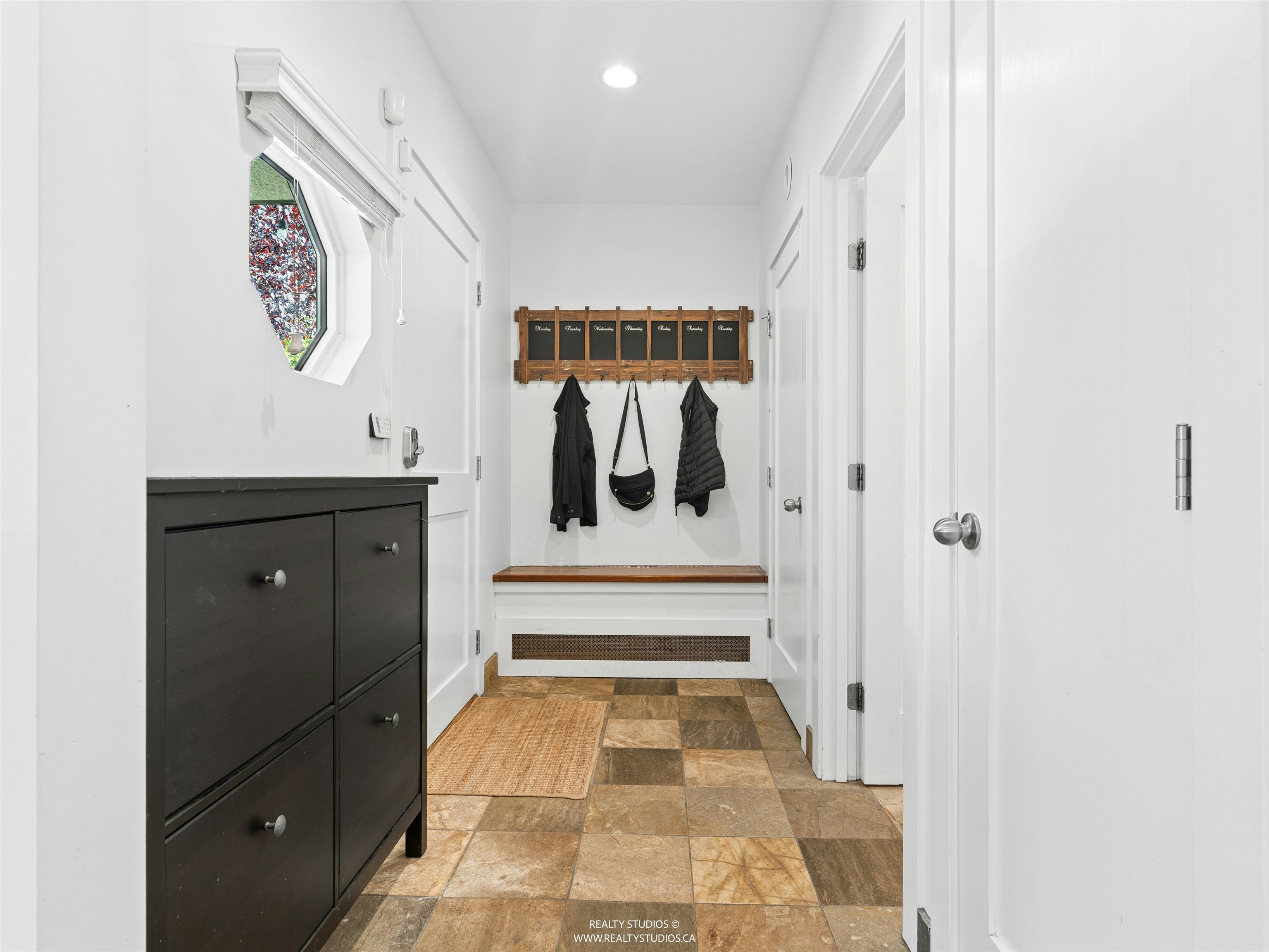 558 W 19th Avenue - 2