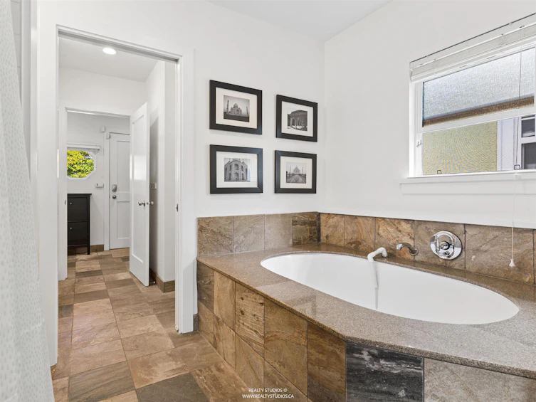 558 W 19th Avenue, Vancouver, BC, V5Z 1V6 - 15