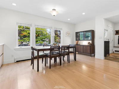 558 W 19th Avenue - 4
