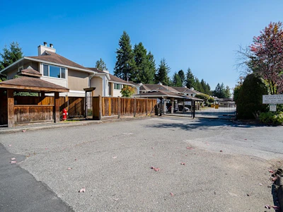 51-14840 100 Avenue - 2
