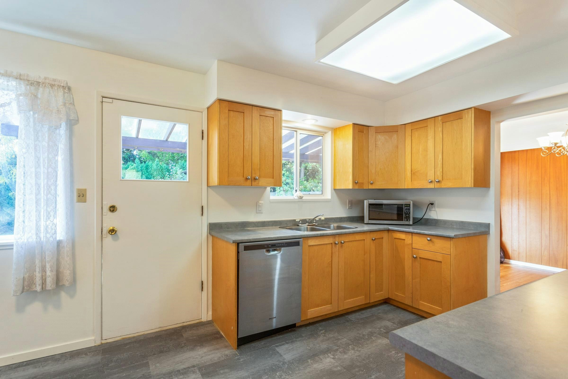 2370 Mountain Highway - 5