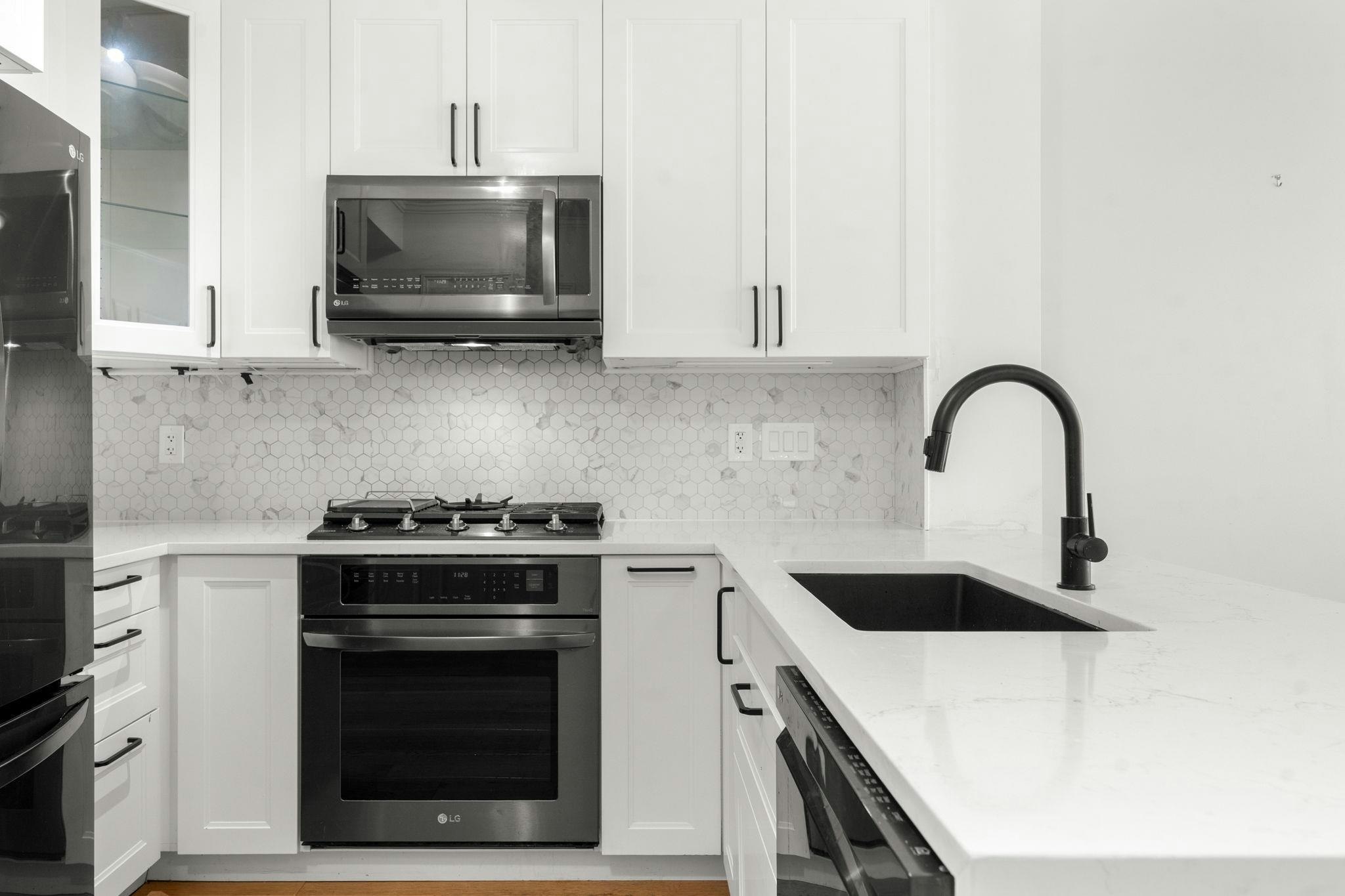 417-119 W 22nd Street - 3