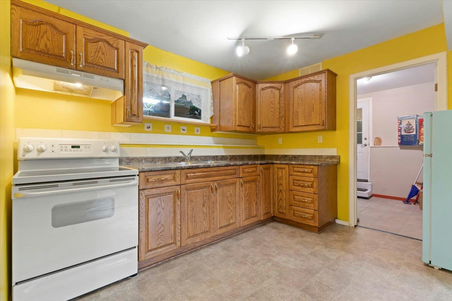 10151 Wedgewood Drive, Chilliwack, BC, V2P 6C1 - 25