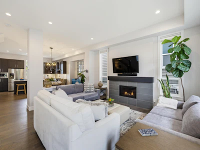 2111 165b Street - 5