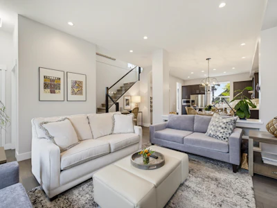 2111 165b Street - 3