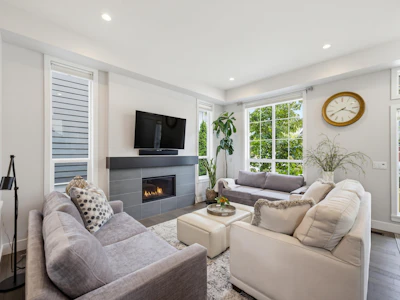 2111 165b Street - 4