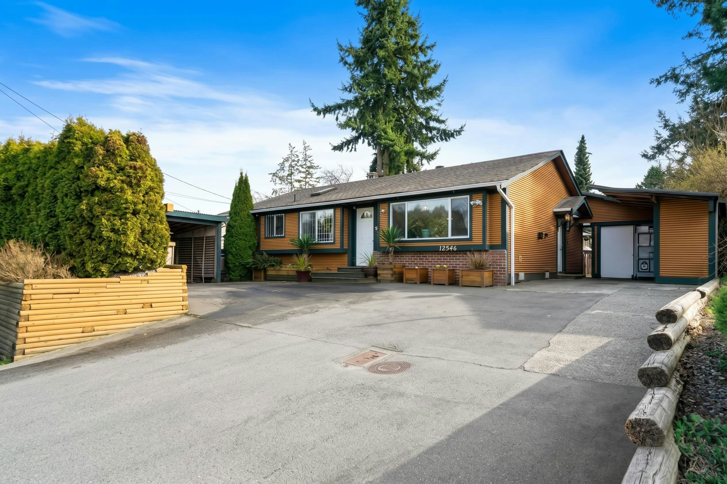 12546 96 Avenue, Surrey, BC, V3V 1X4