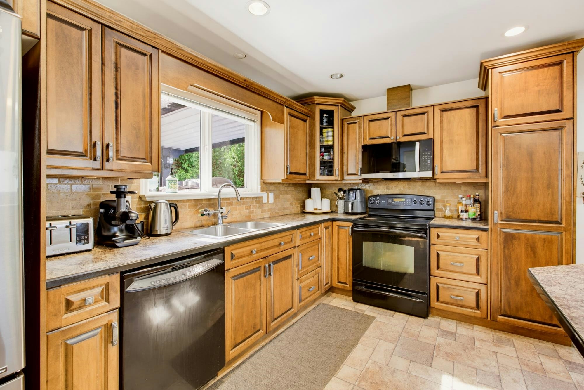 20014 38 Avenue, Langley, BC, V3A 5X7 - 12
