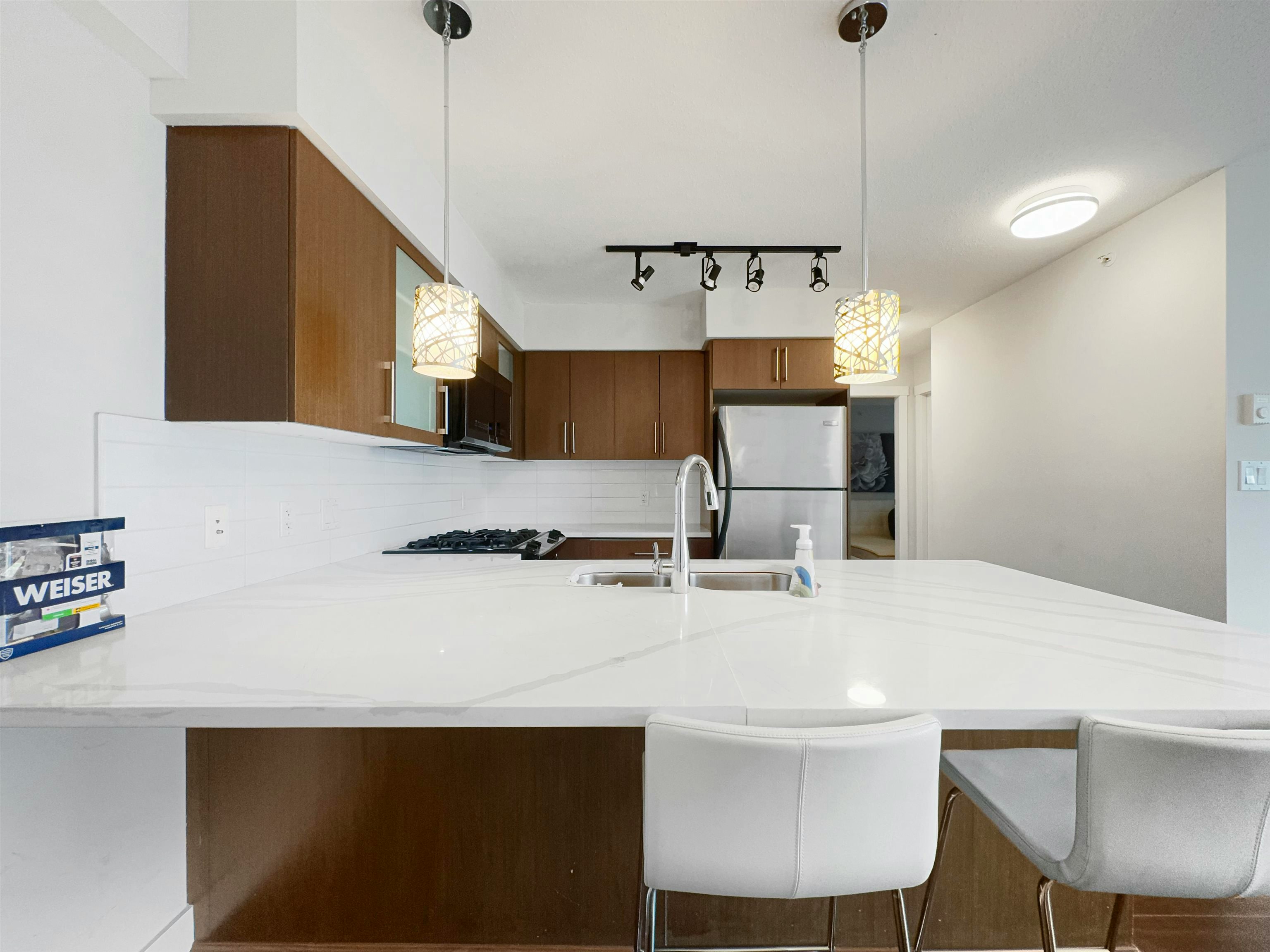 12xx-8068 Westminister Highway, Richmond, BC, V6X 0C6 - 2