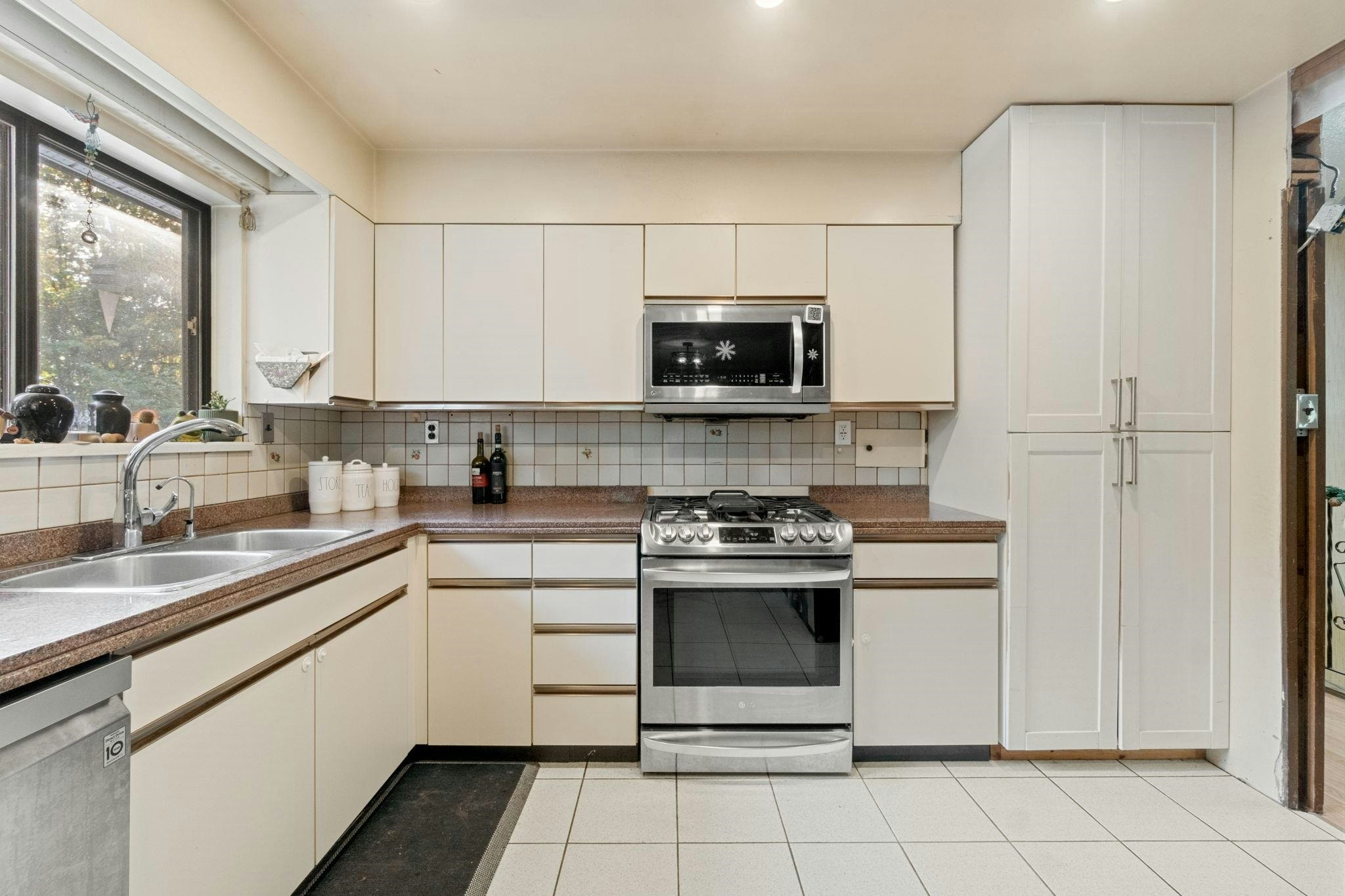 3278 Coy Avenue, Coquitlam, BC, V3E 3H3