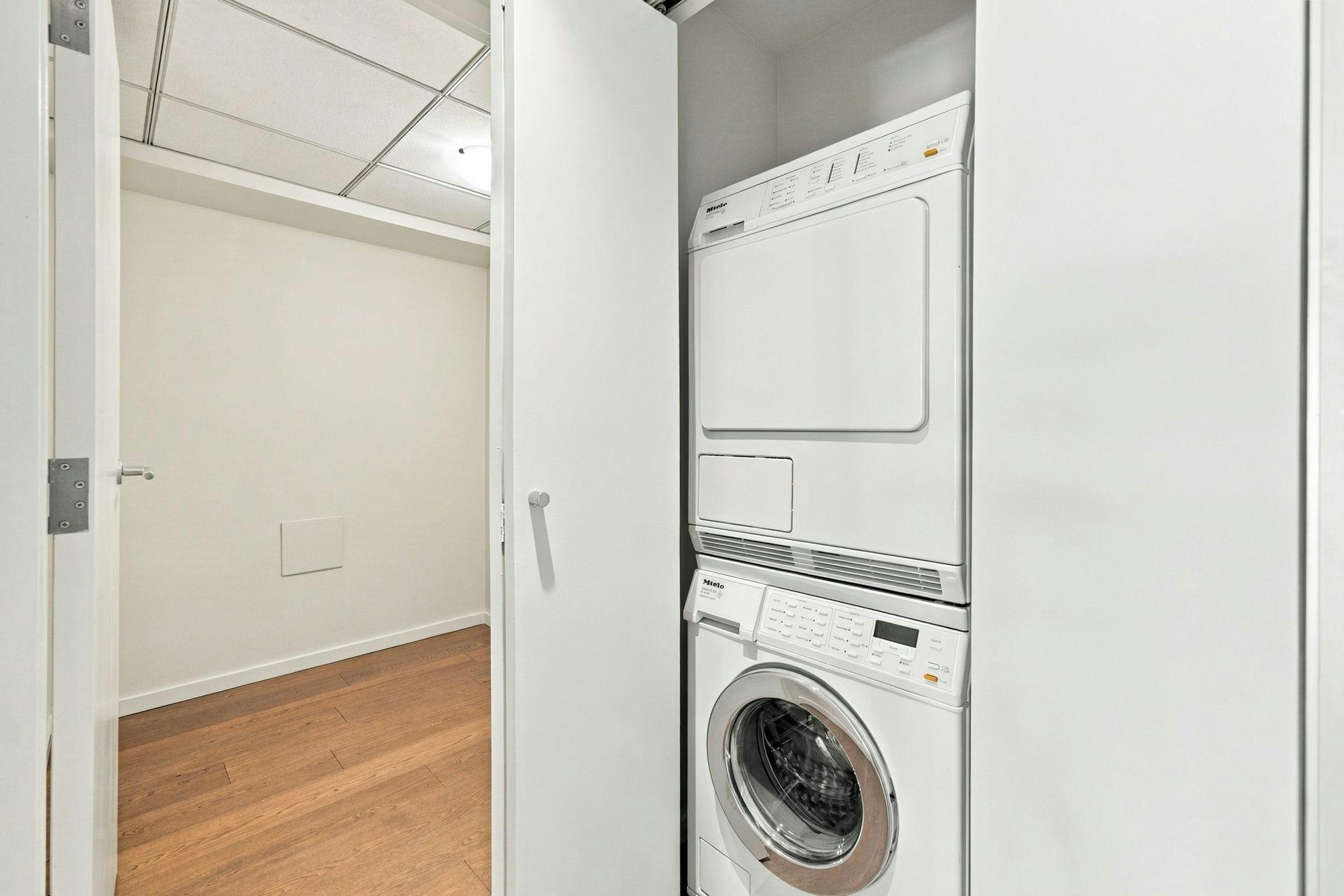 2506-1011 W Cordova Street, Vancouver, BC, V6C 0B2 - 25