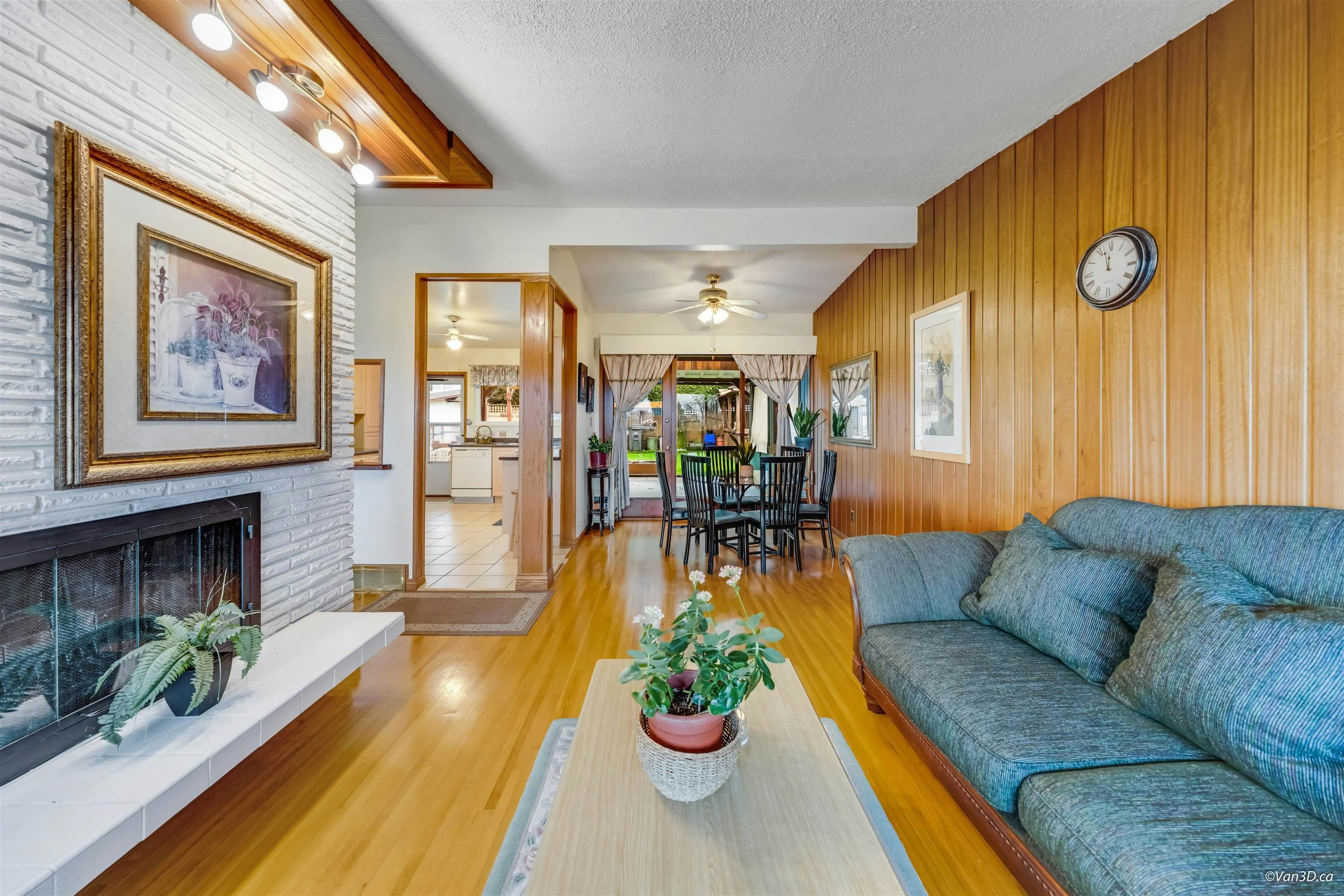 4646 Charlotte Court, Burnaby, BC, V5G 2R8 - 5