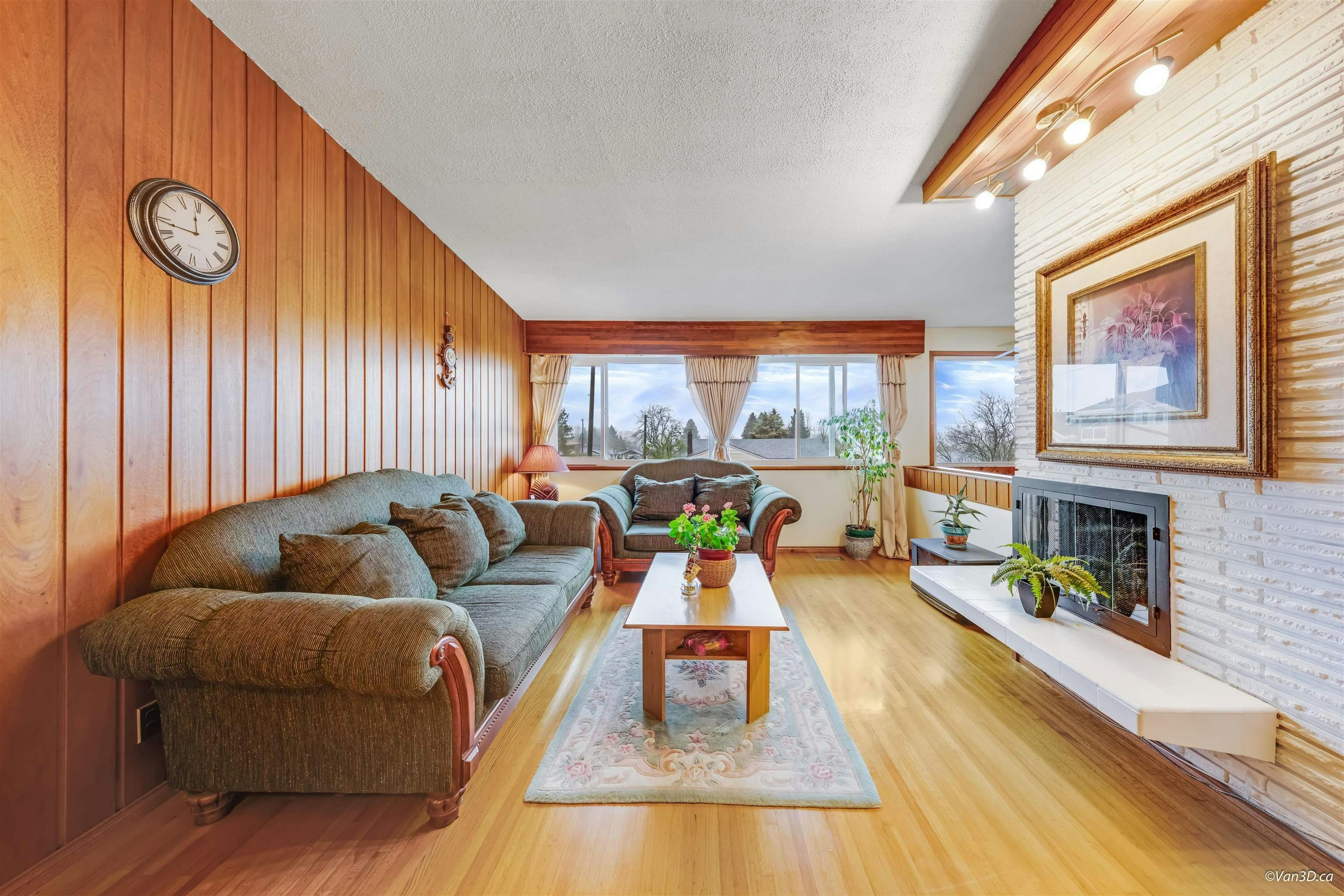 4646 Charlotte Court, Burnaby, BC, V5G 2R8 - 3