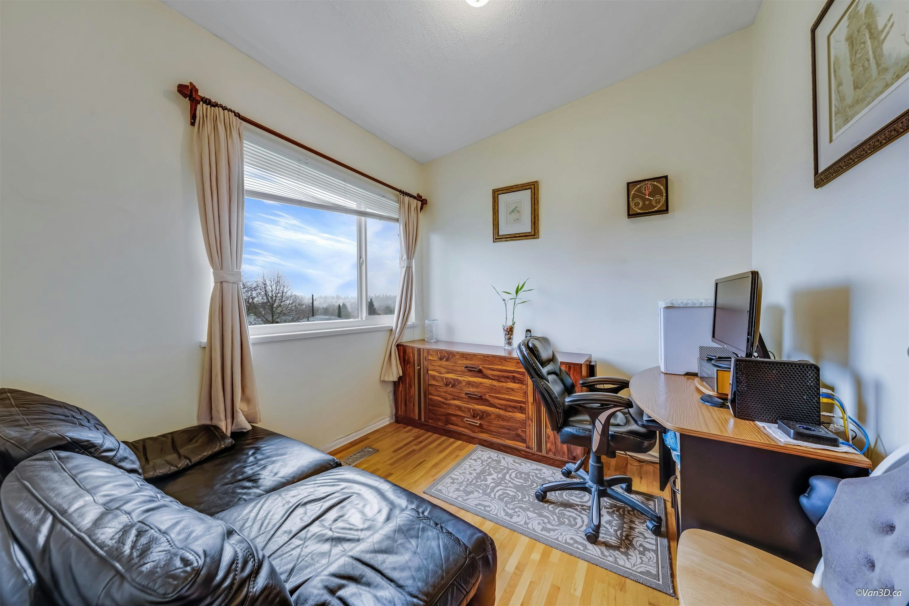 4646 Charlotte Court, Burnaby, BC, V5G 2R8 - 11
