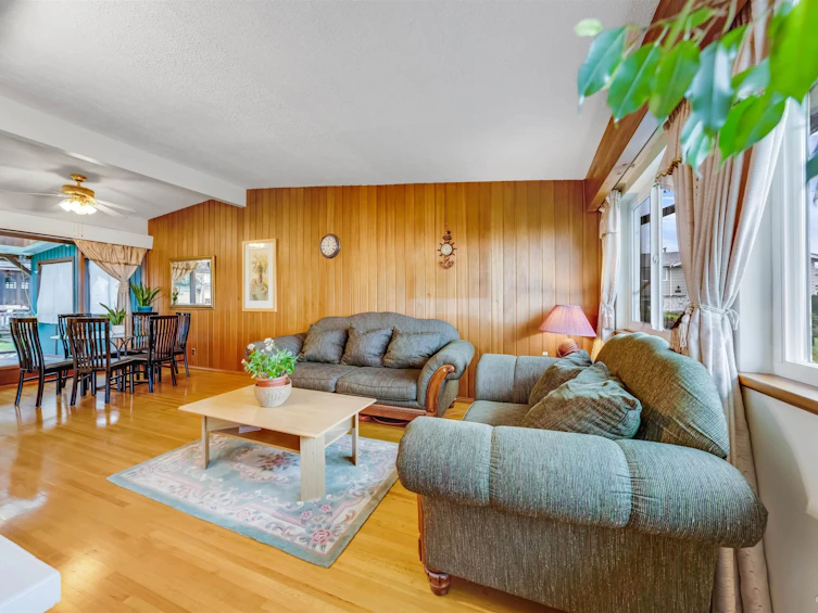 4646 Charlotte Court, Burnaby, BC, V5G 2R8 - 4