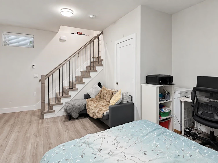 4985 Moss Street, Vancouver, BC, V5R 3T5 - 27