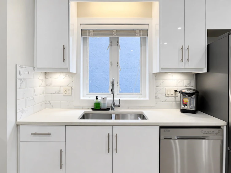 4985 Moss Street, Vancouver, BC, V5R 3T5 - 15