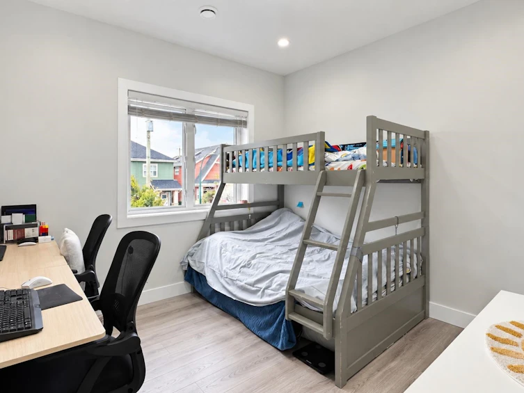 4985 Moss Street, Vancouver, BC, V5R 3T5 - 21