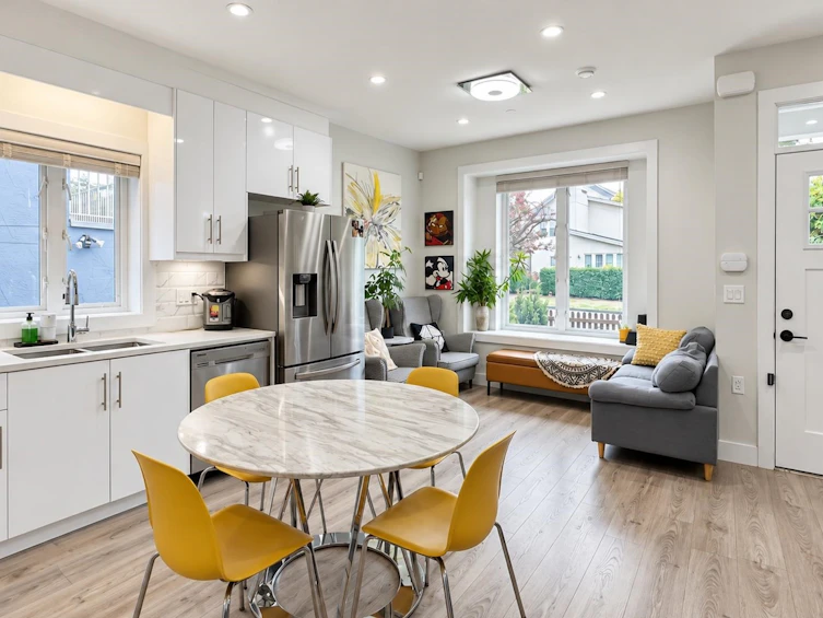 4985 Moss Street, Vancouver, BC, V5R 3T5 - 9