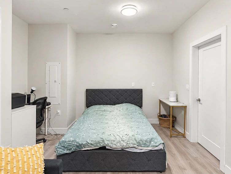 4985 Moss Street, Vancouver, BC, V5R 3T5 - 25
