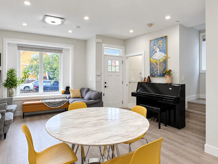 4985 Moss Street, Vancouver, BC, V5R 3T5 - 8