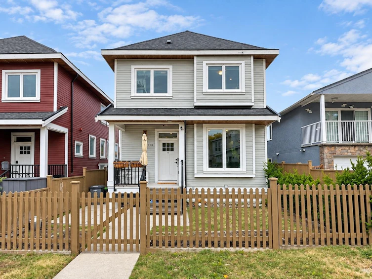 4985 Moss Street, Vancouver, BC, V5R 3T5