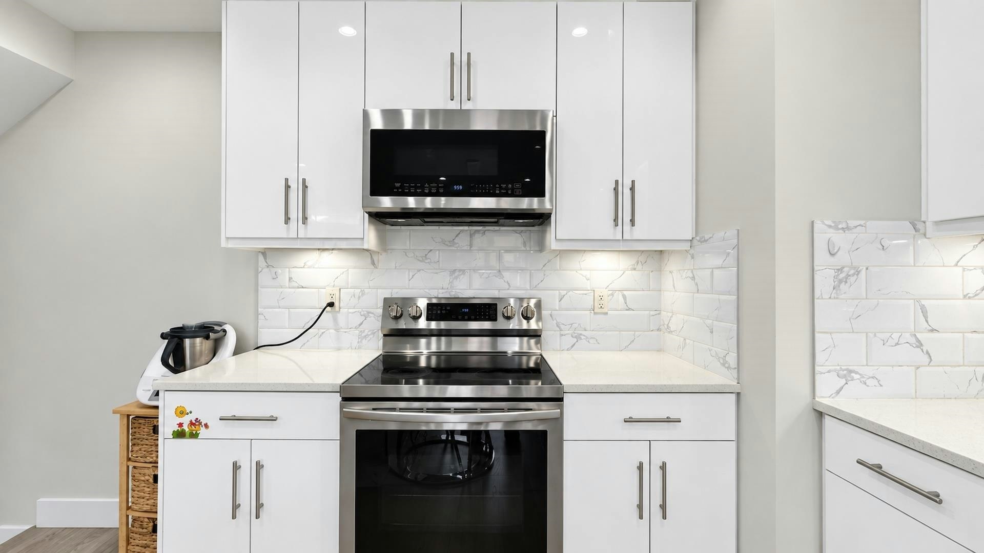 4985 Moss Street, Vancouver, BC, V5R 3T5 - 14