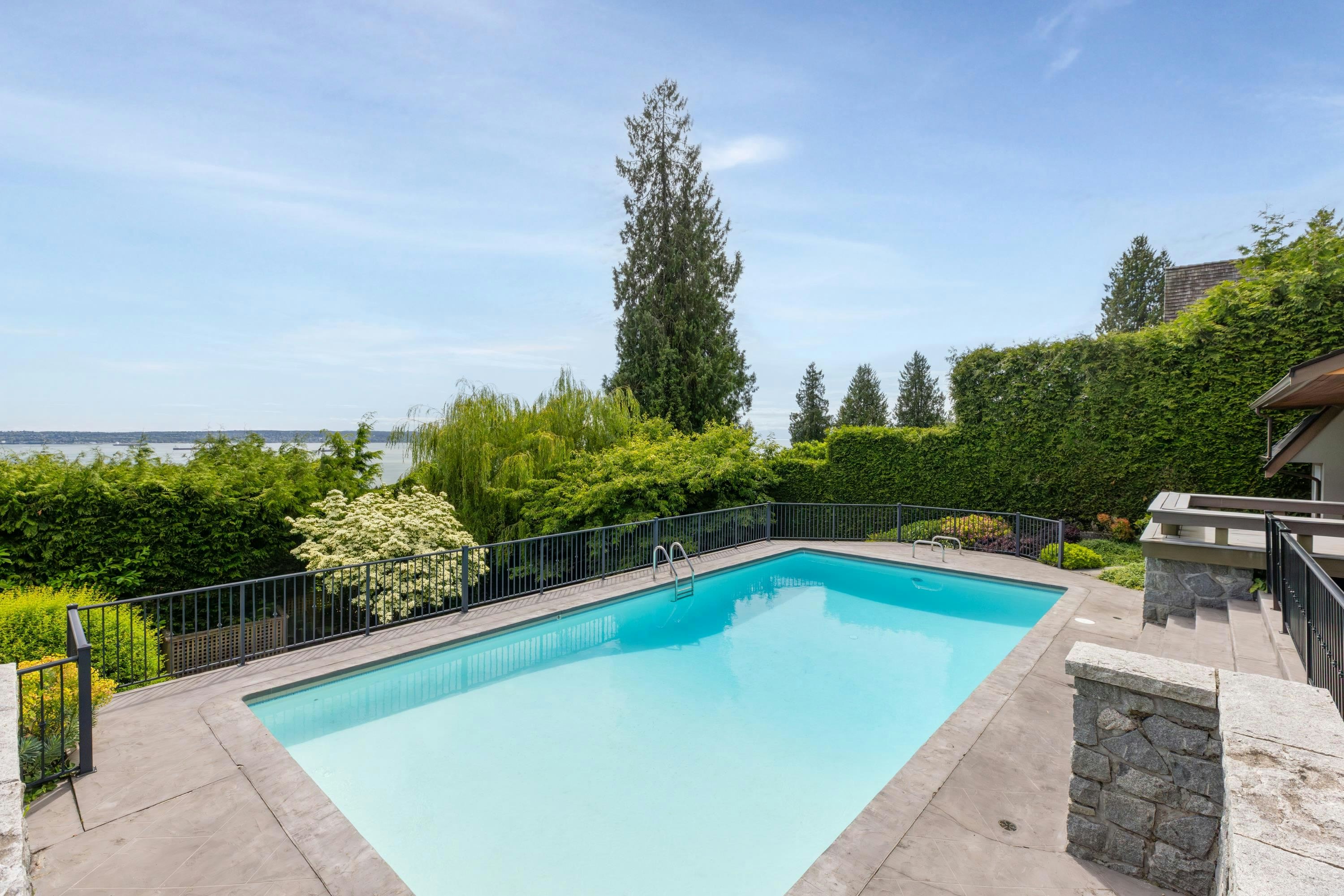 2370 Queens Avenue, West Vancouver, BC, V7V 2Y6 - 36