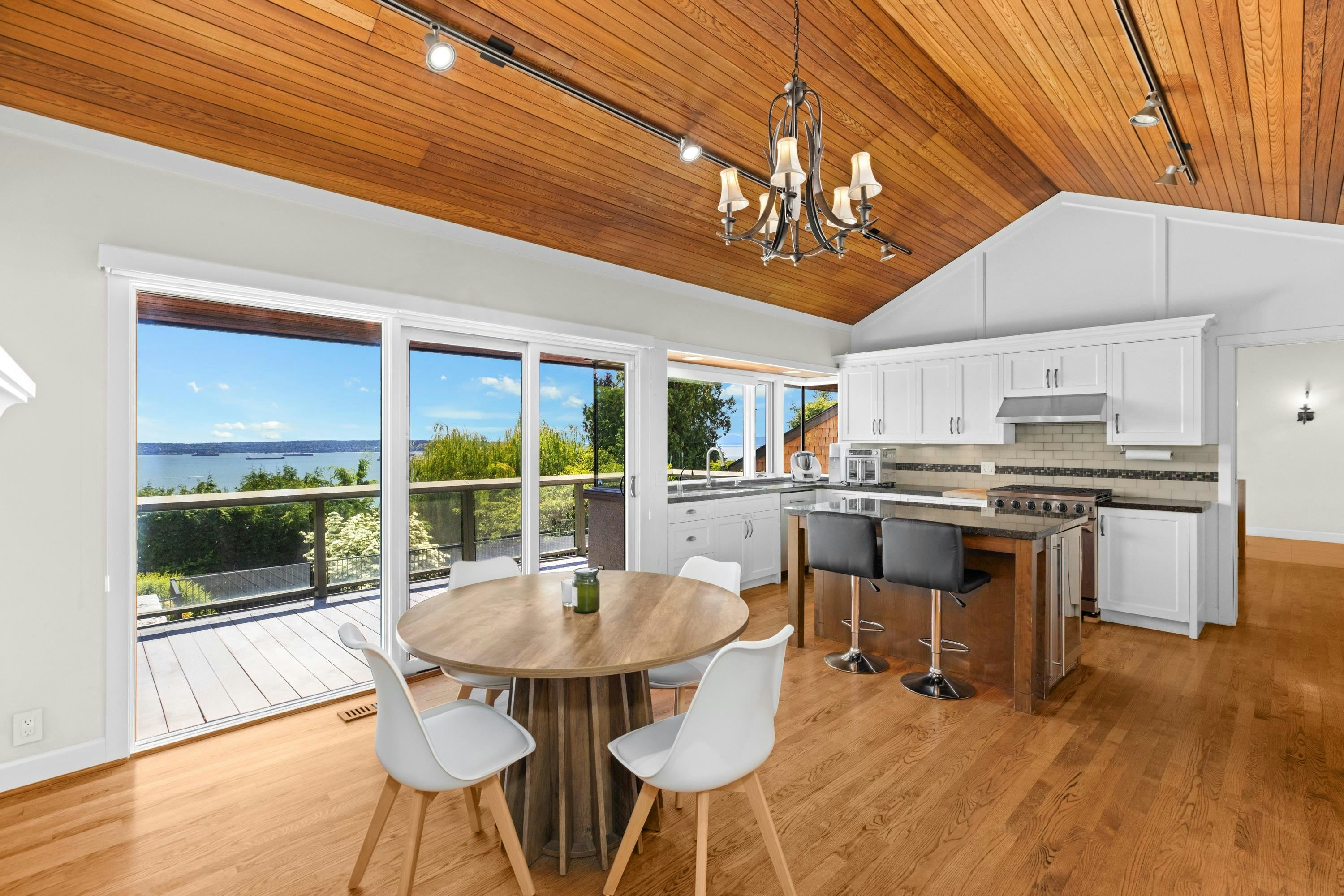 2370 Queens Avenue, West Vancouver, BC, V7V 2Y6 - 8