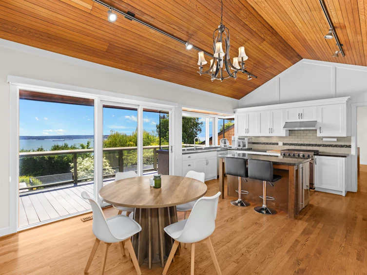 2370 Queens Avenue, West Vancouver, BC, V7V 2Y6 - 8